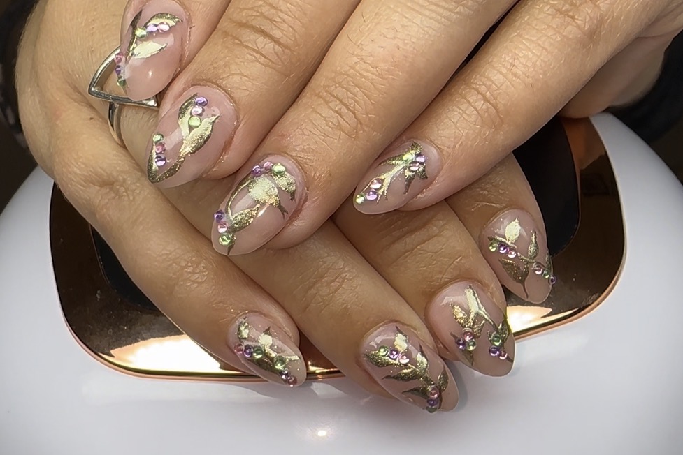 Keep it polished by Jennifer Julie logo